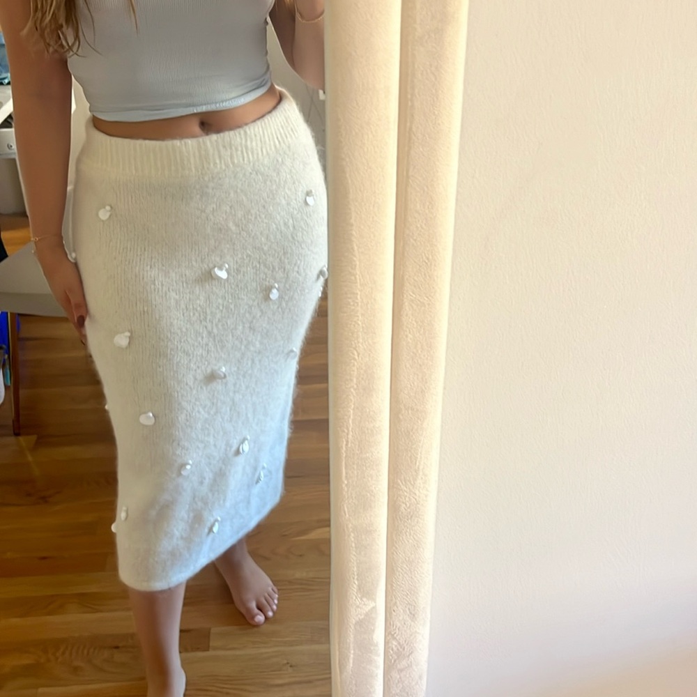 Cream knit midi skirt with sequin detail